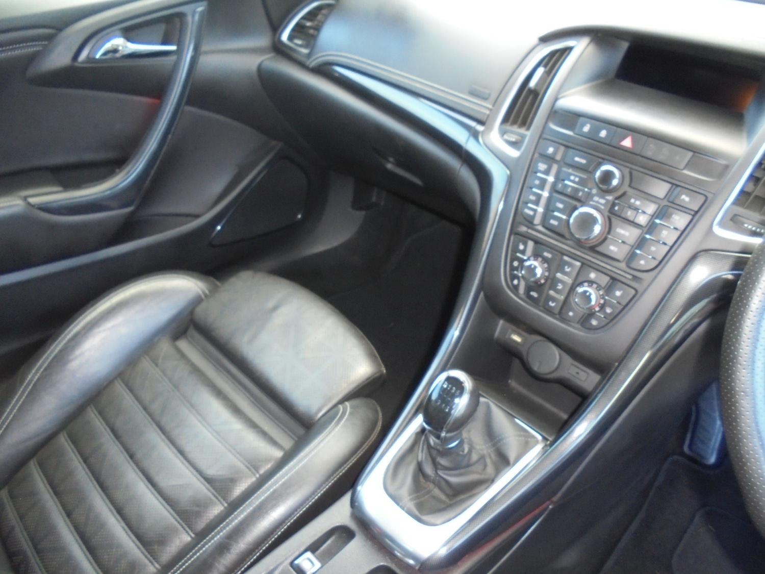 Used Vauxhall Cascada 2014 for sale - 76437939: Photo 6