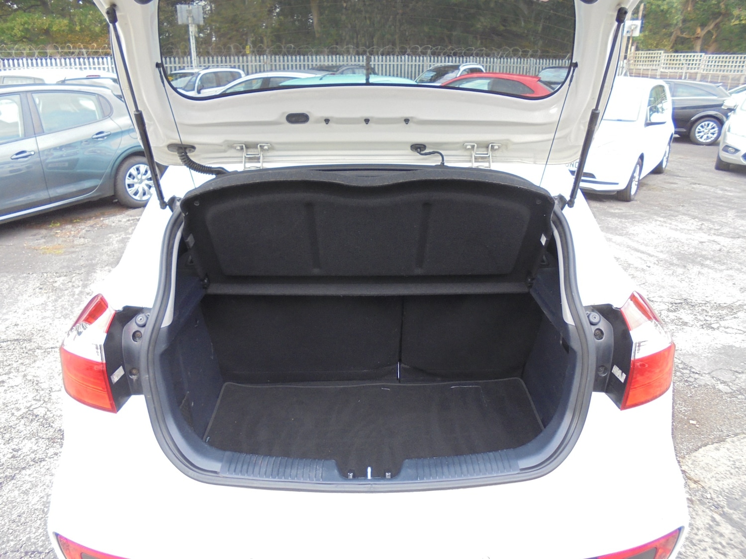 Used Kia Rio 2016 for sale - 76144367: Photo 15