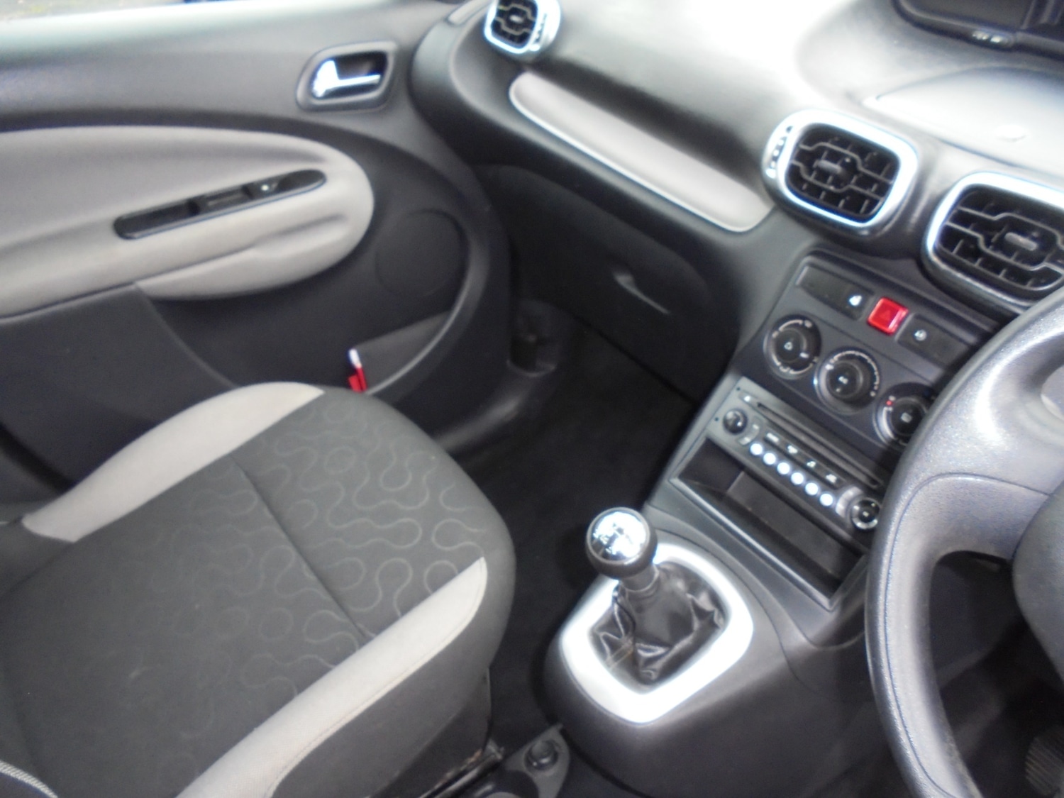 Used Citroen C3 Picasso 2012 for sale - 76542900: Photo 6