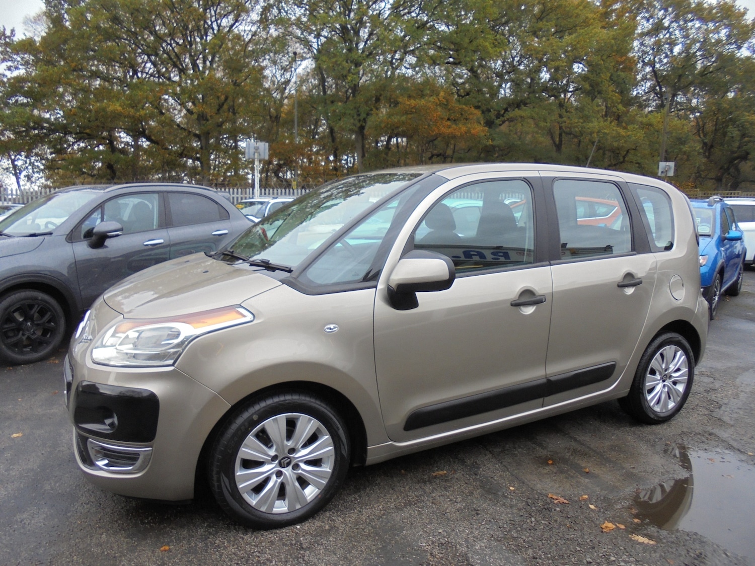 Used Citroen C3 Picasso 2012 for sale - 76542900: Photo 7