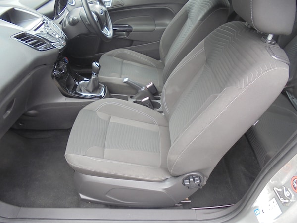 Used Ford Fiesta 2015 for sale - 75369356: Photo 8
