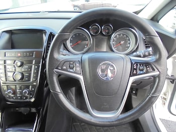 Used Vauxhall Astra GTC 2018 for sale - 76428349: Photo