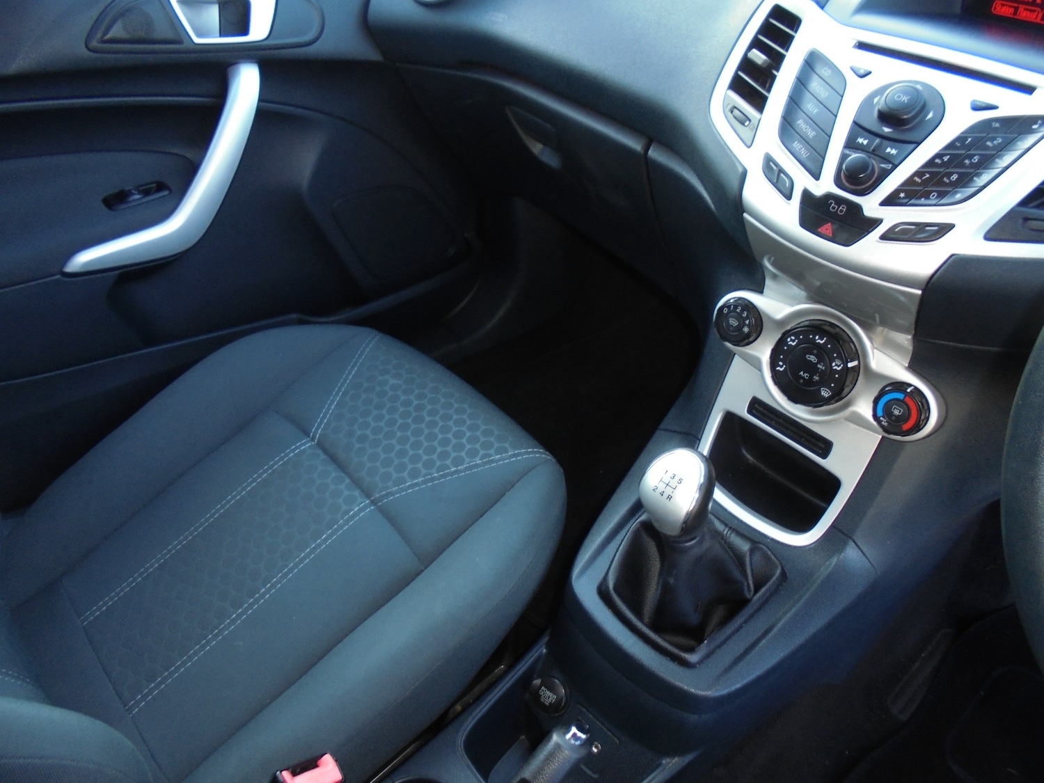 Used Ford Fiesta 2012 for sale - 77393060: Photo 6