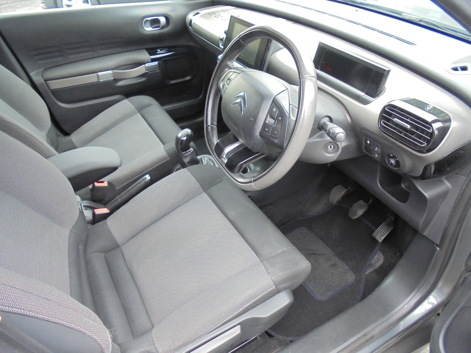 Used Citroen C4 Cactus 2016 for sale - 76144344: Photo 2