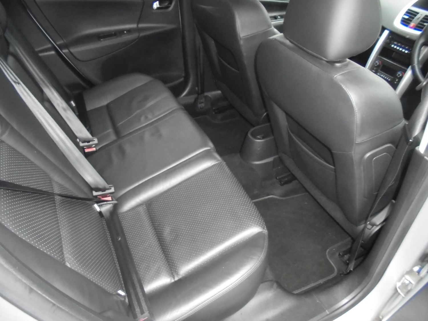 Used Peugeot 207 2010 for sale - 77208719: Photo 5