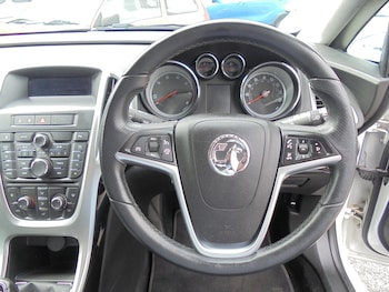 Used Vauxhall Astra 2013 for sale - 75583225: Photo