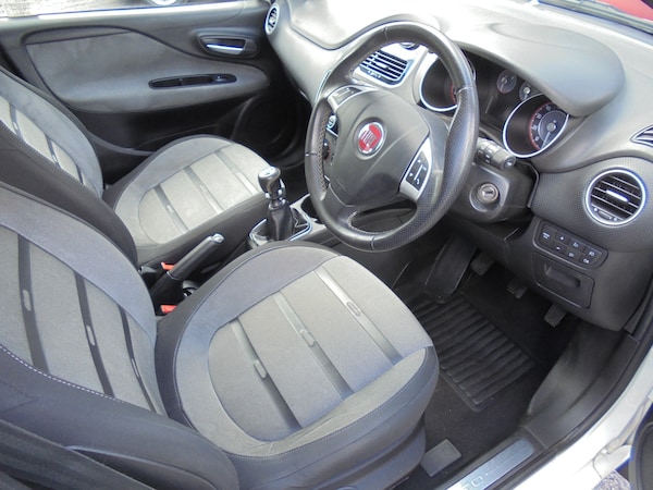 Used Fiat Punto Evo 2012 for sale - 76232657: Photo 2