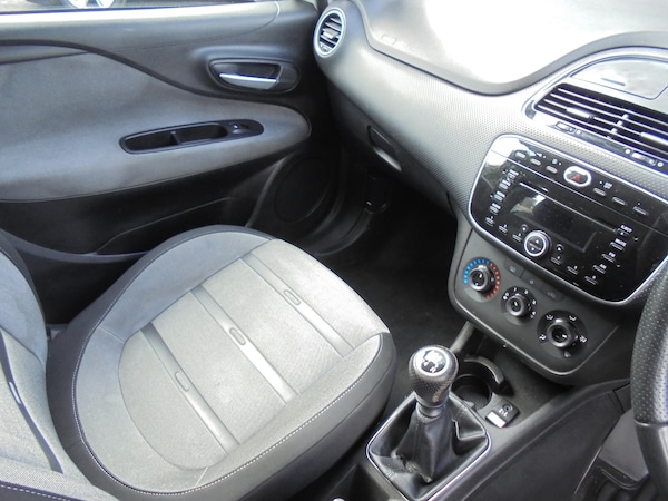 Used Fiat Punto Evo 2012 for sale - 76232657: Photo 6