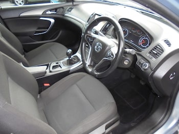 Used Vauxhall Insignia 2016 for sale - 77532333: Photo