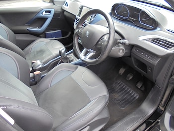 Used Peugeot 2008 2014 for sale - 79367632: Photo