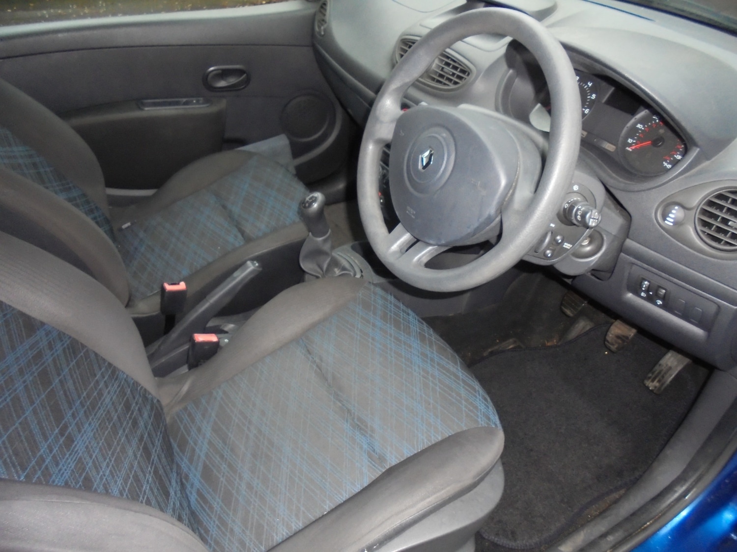 Used Renault Clio 2008 for sale - 76780084: Photo 2