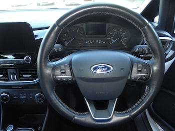 Used Ford Fiesta 2017 for sale - 78456768: Photo