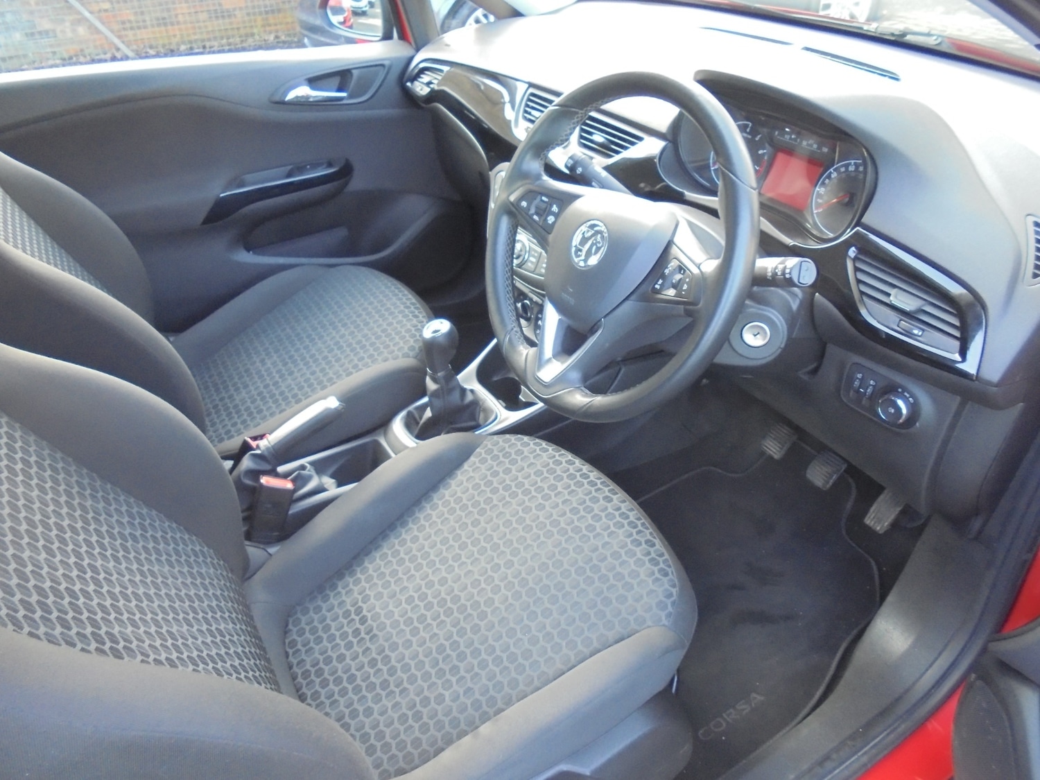 Used Vauxhall Corsa 2016 for sale - 77606845: Photo 2