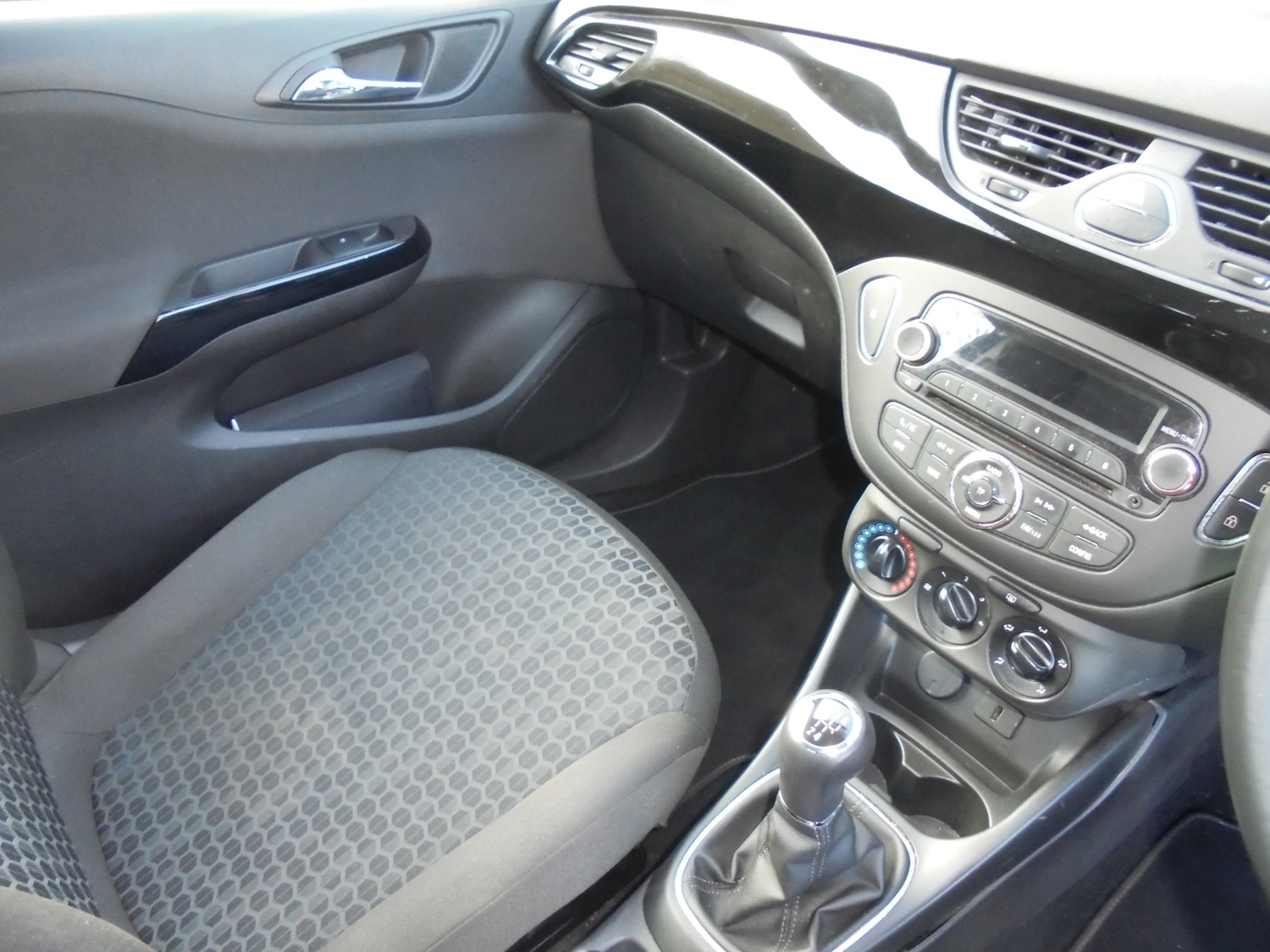 Used Vauxhall Corsa 2016 for sale - 77606845: Photo 6