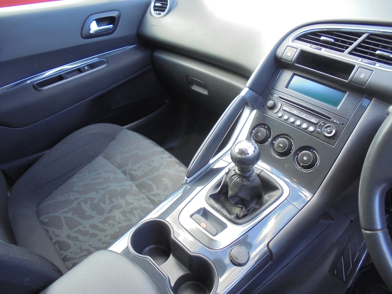 Used Peugeot 3008 2010 for sale - 77890094: Photo 6