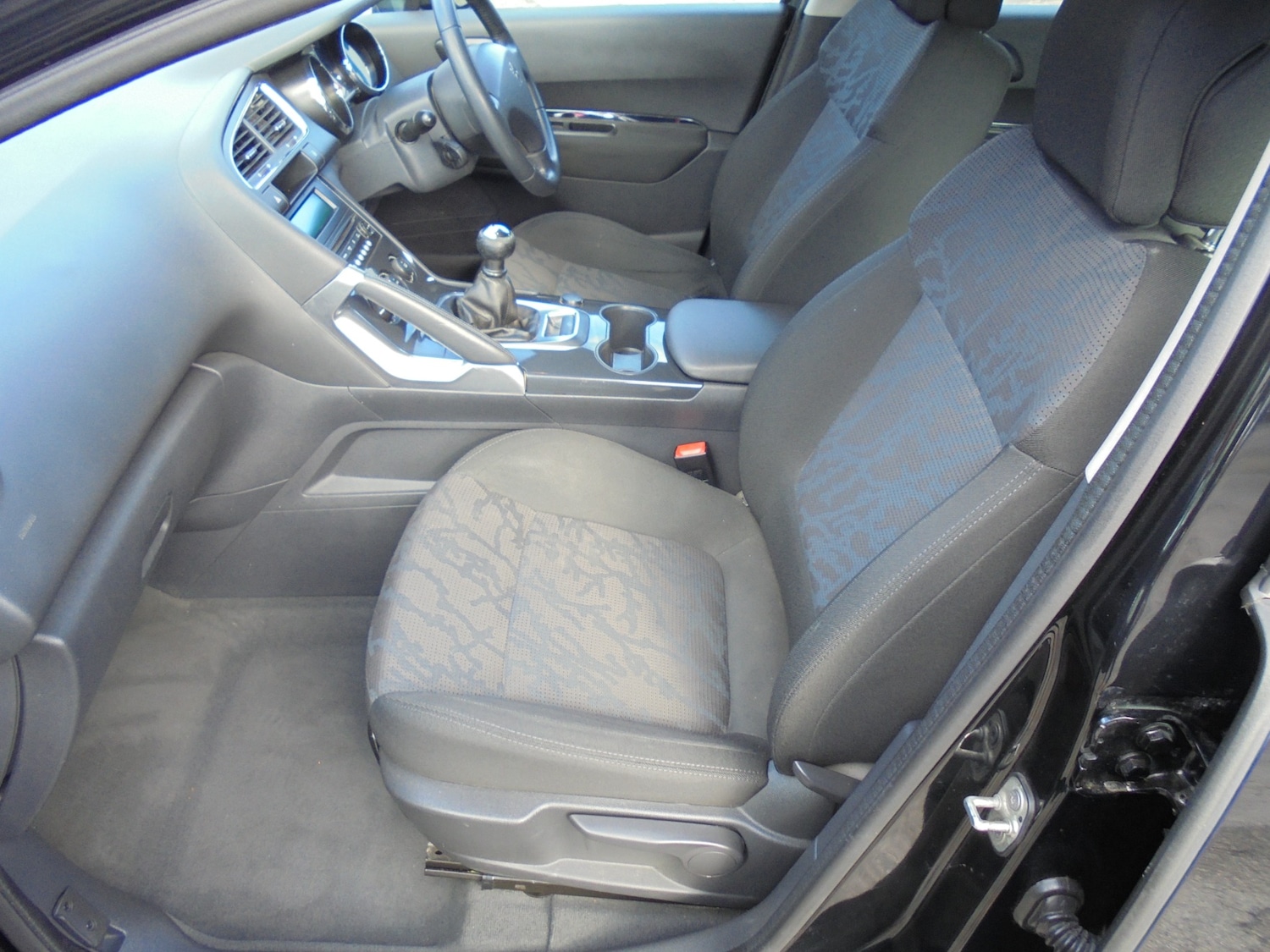 Used Peugeot 3008 2010 for sale - 77890094: Photo 8