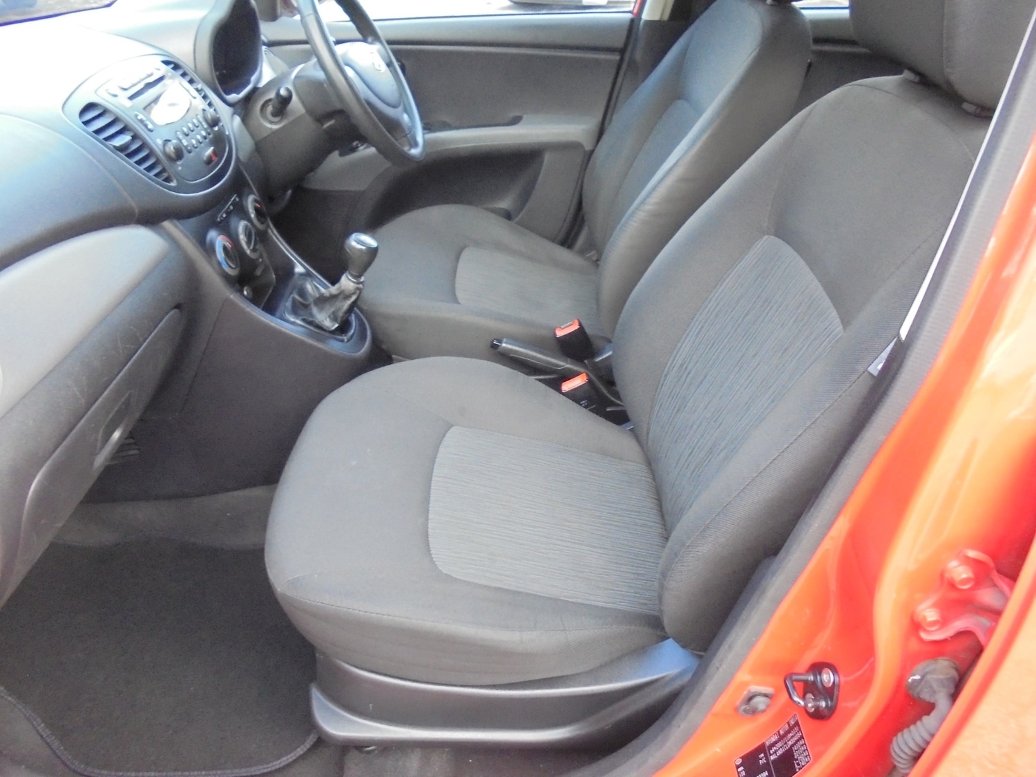 Used Hyundai i10 2013 for sale - 76170554: Photo 8