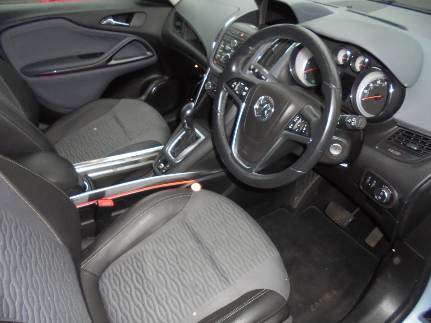 Used Vauxhall Zafira 2013 for sale - 77283888: Photo 2