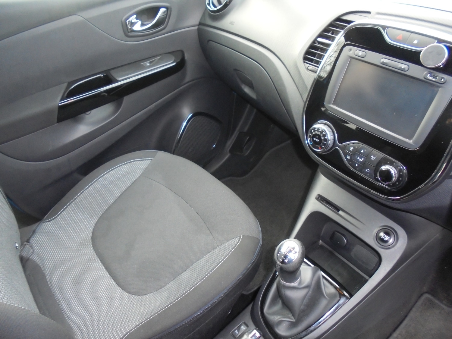 Used Renault Captur 2016 for sale - 77170375: Photo 6