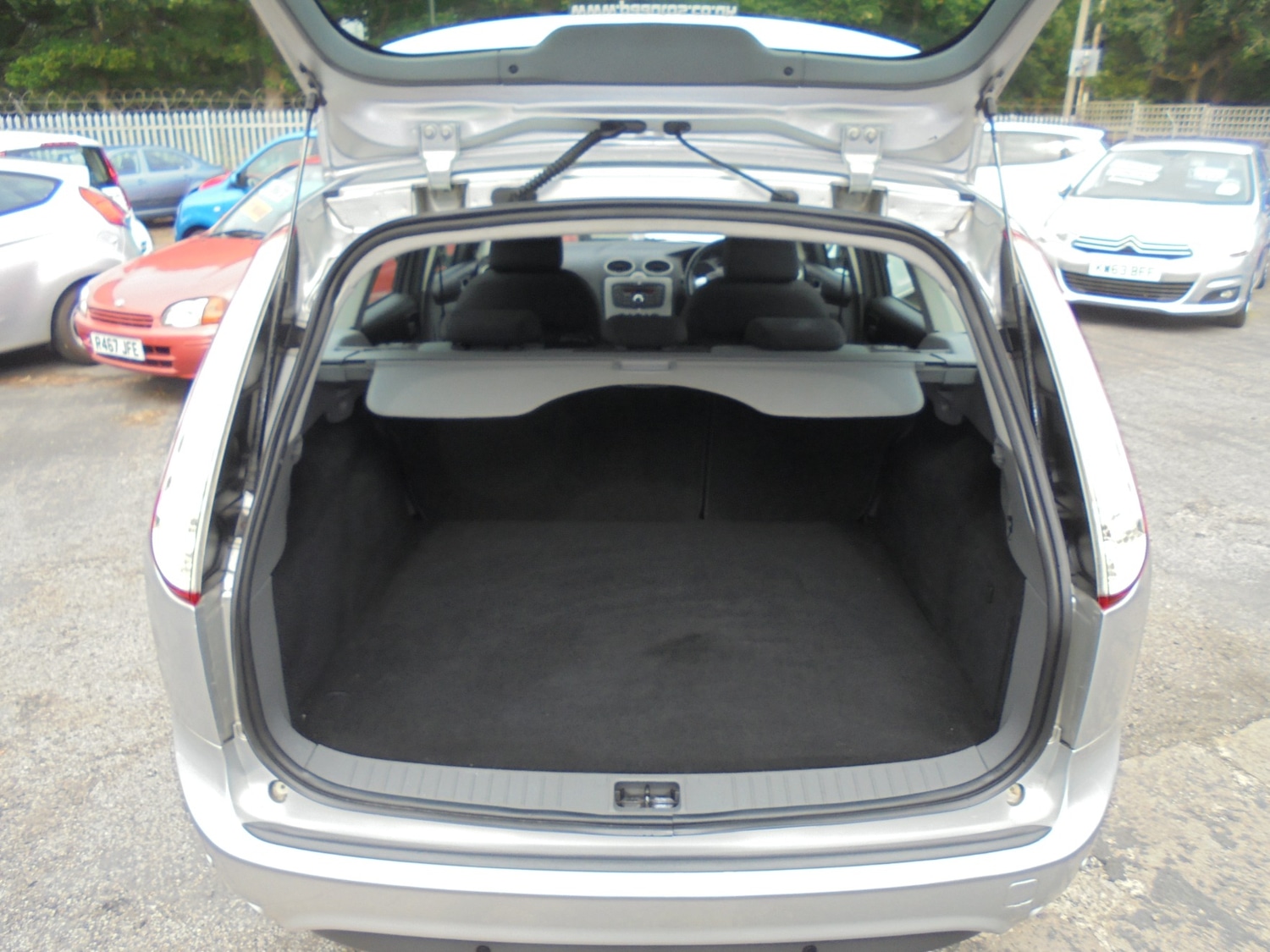 Used Ford Focus 2010 for sale - 76565281: Photo 15