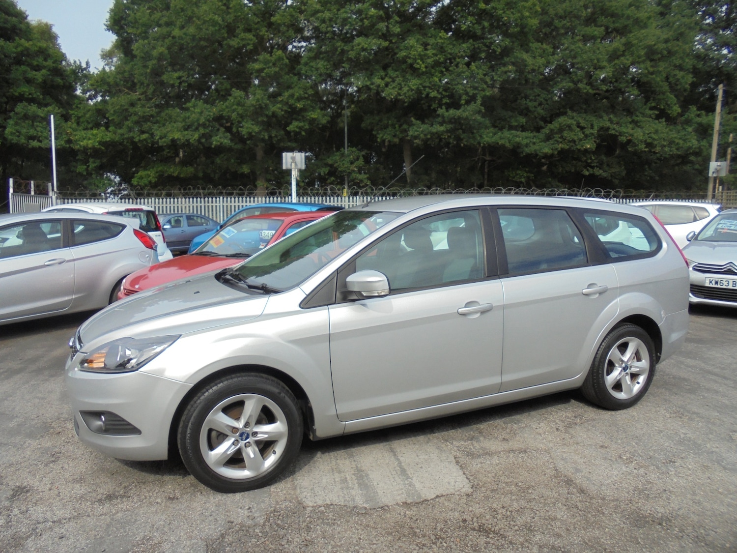 Used Ford Focus 2010 for sale - 76565281: Photo 7