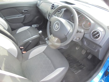 Used Dacia Sandero Stepway 2013 for sale - 77702658: Photo