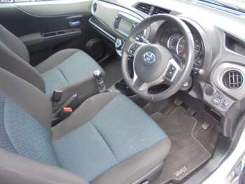 Used Toyota Yaris 2012 for sale - 75346000: Photo