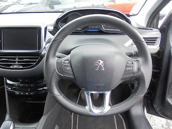 Used Peugeot 208 2014 for sale - 78836548: Photo