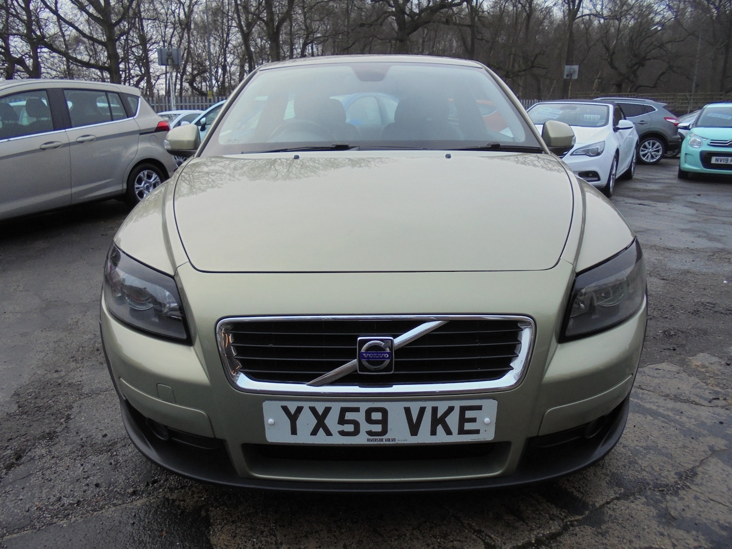 Used Volvo C30 2009 for sale - 77235419: Photo 3