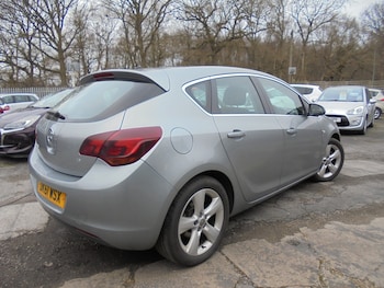 Used Vauxhall Astra 2011 for sale - 77061371: Photo