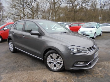 Used Volkswagen Polo 2015 for sale - 77677454: Photo