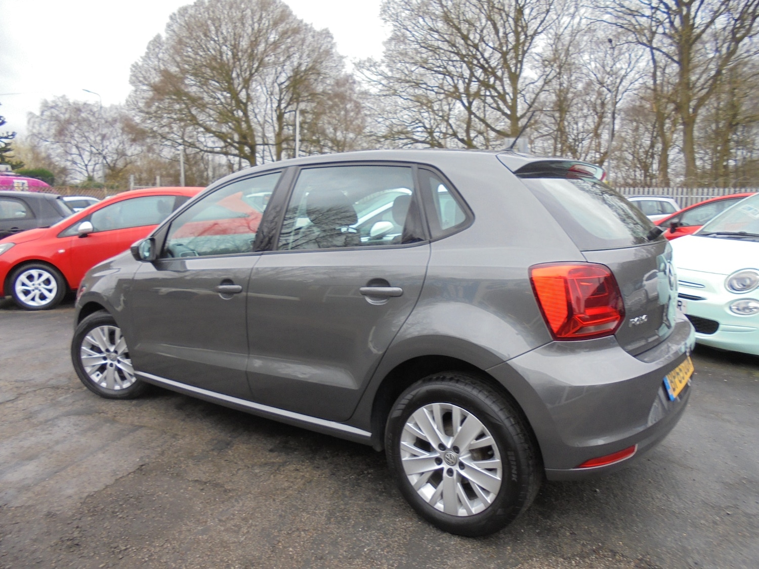 Used Volkswagen Polo 2015 for sale - 77677454: Photo 9