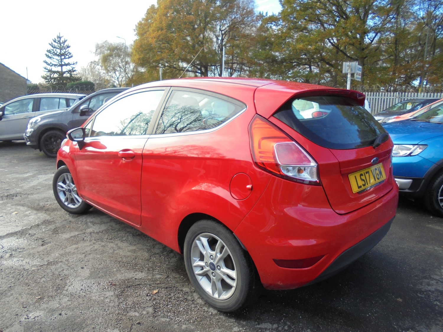 Used Ford Fiesta 2017 for sale - 76566382: Photo 2