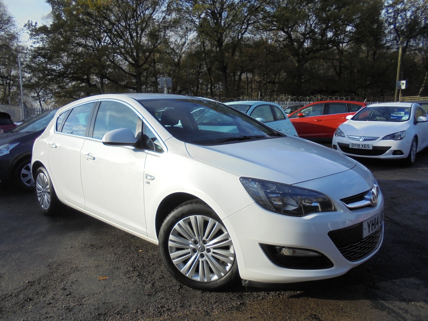Used Vauxhall Astra 2014 for sale - 76684055: Photo 1