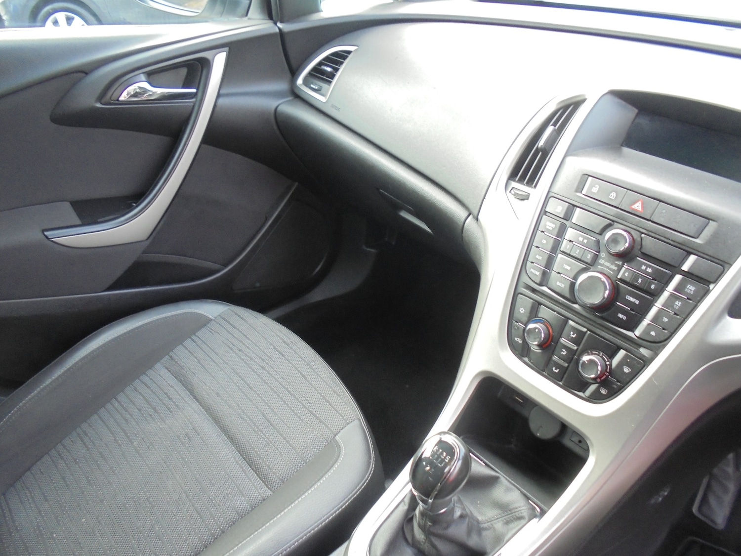 Used Vauxhall Astra 2014 for sale - 76684055: Photo 6