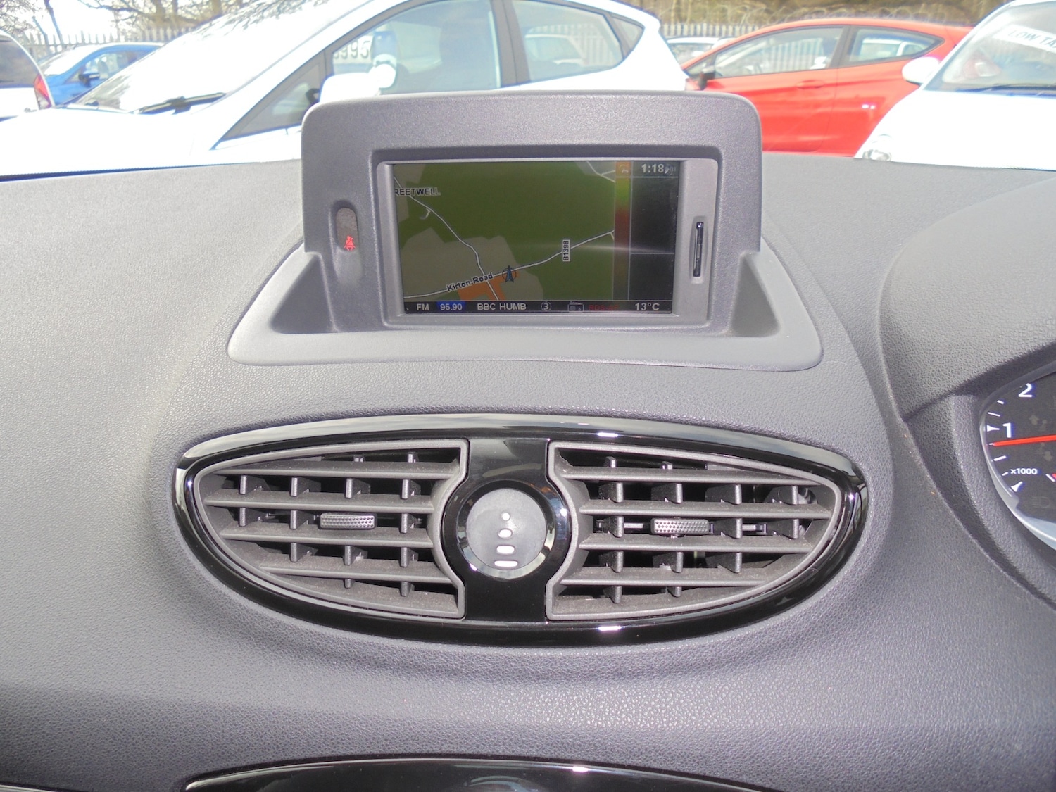 Used Renault Clio 2011 for sale - 77975346: Photo 10