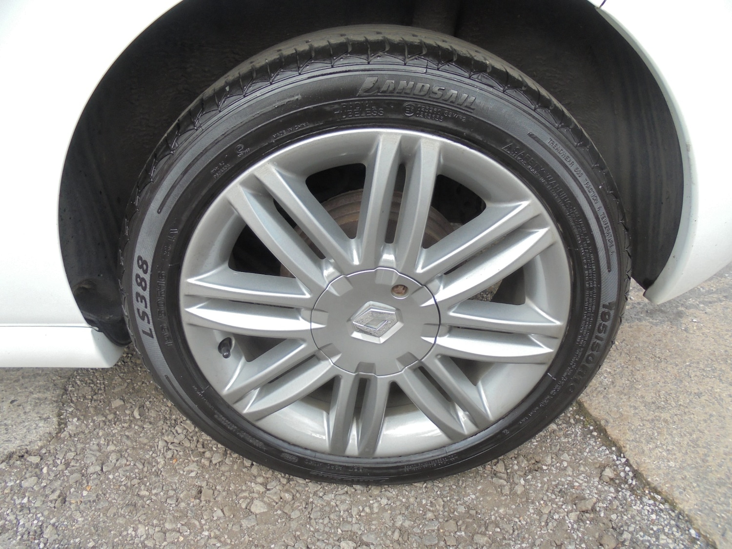 Used Renault Clio 2011 for sale - 77975346: Photo 15