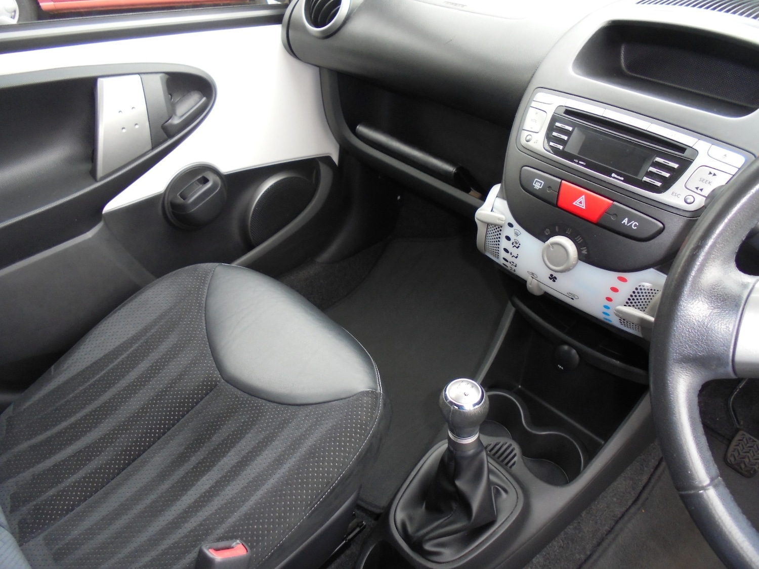 Used Toyota AYGO 2013 for sale - 76183779: Photo 6