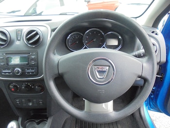 Used Dacia Sandero Stepway 2013 for sale - 77790031: Photo