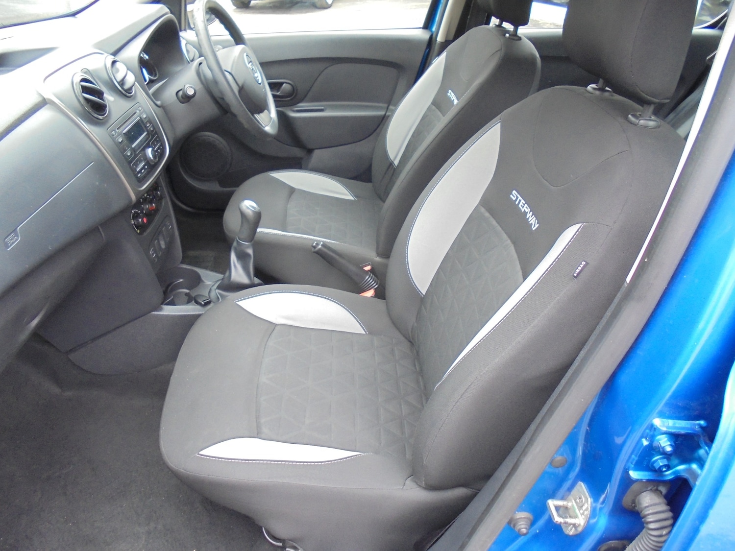 Used Dacia Sandero Stepway 2013 for sale - 77790031: Photo 8