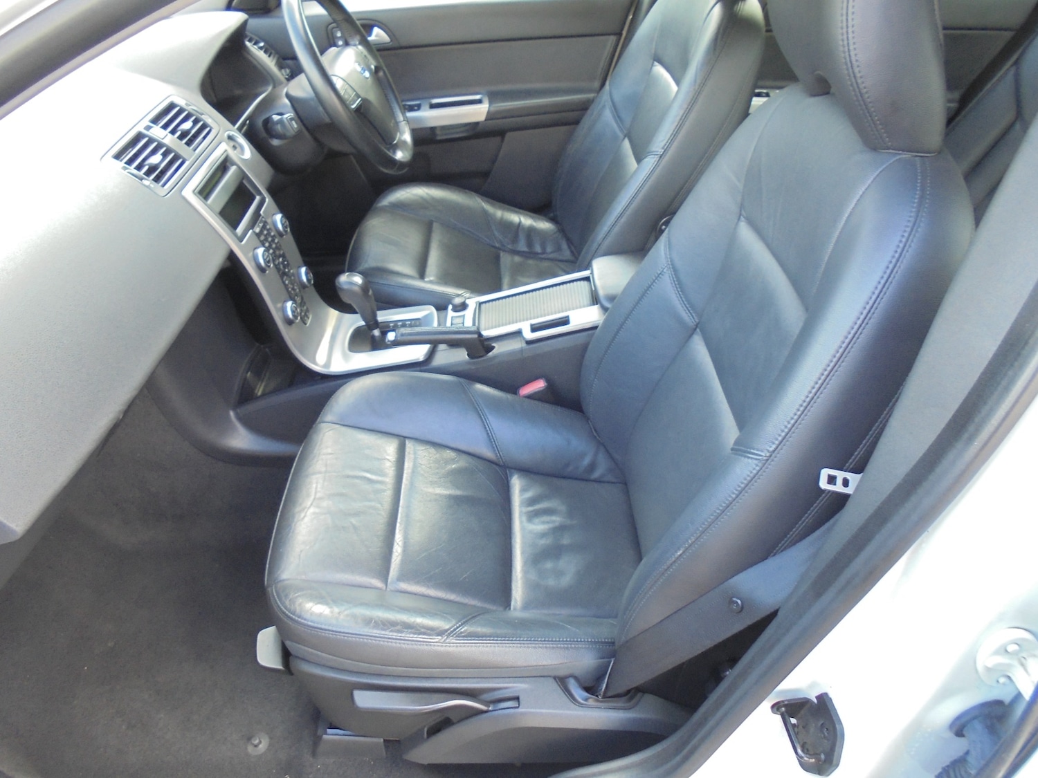 Used Volvo S40 2009 for sale - 78225995: Photo 8