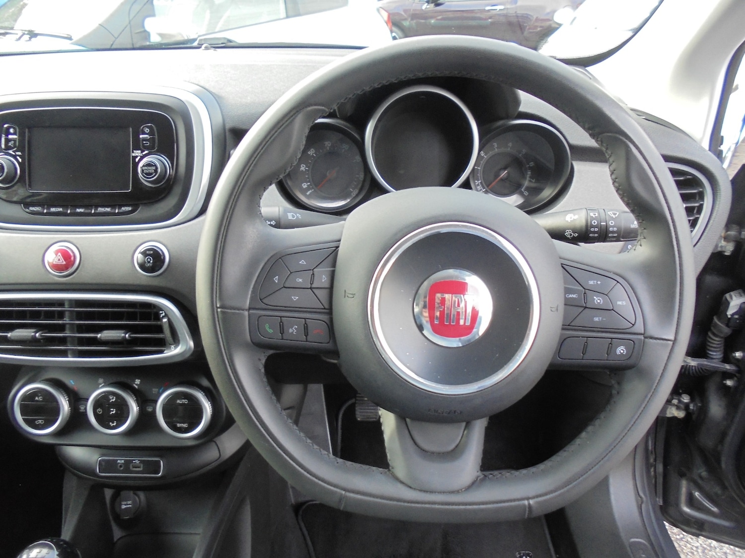 Used Fiat 500X 2016 for sale - 76492319: Photo 4