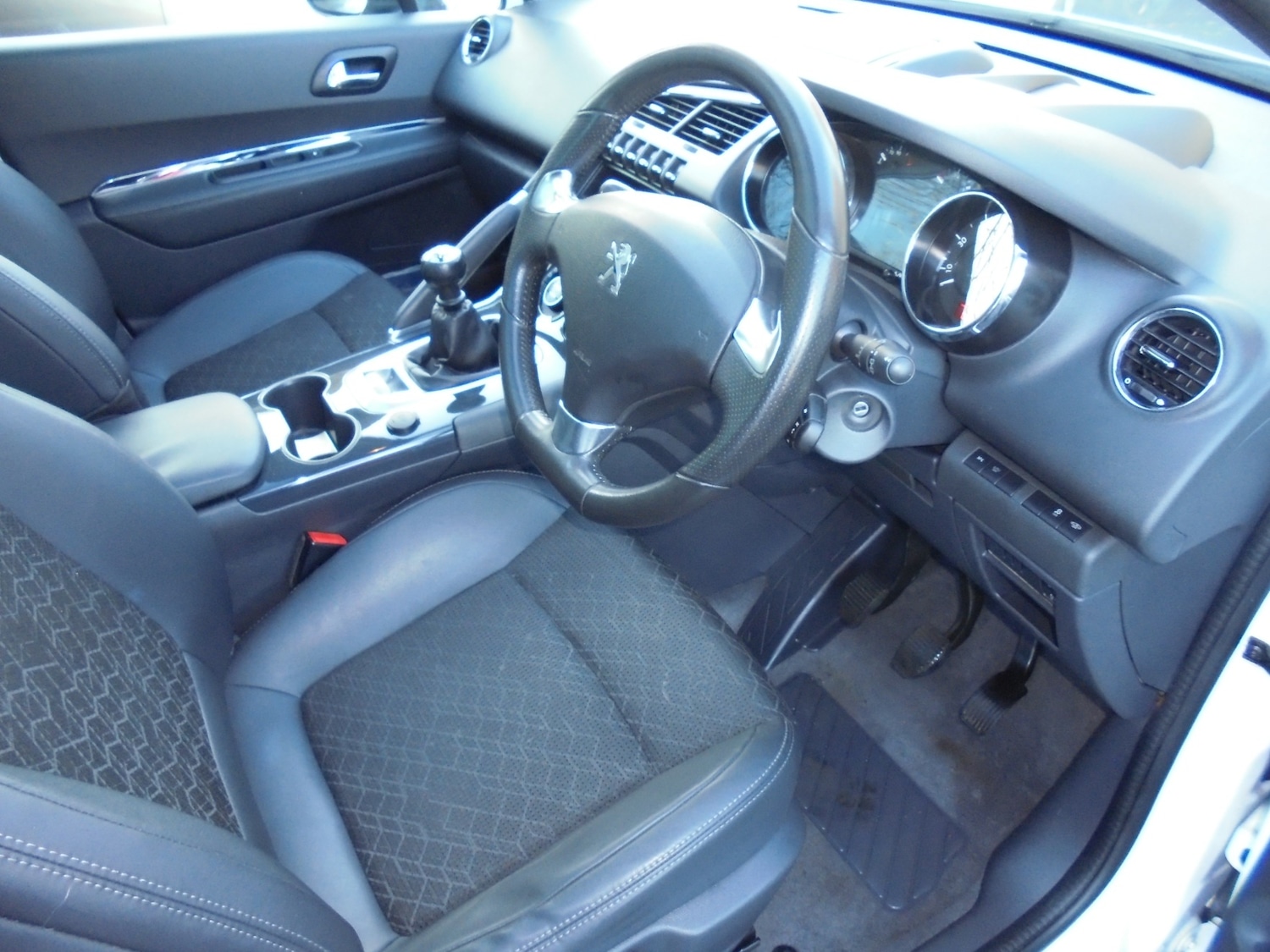 Used Peugeot 3008 2016 for sale - 76834726: Photo 2