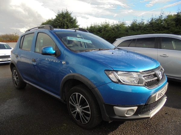 Used Dacia Sandero Stepway 2013 for sale - 76321820: Photo 1
