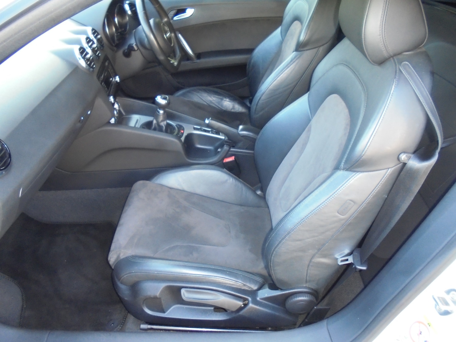 Used Audi TT 2011 for sale - 78197728: Photo 9