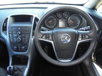 Used Vauxhall Astra 2015 for sale - 78366292: Photo