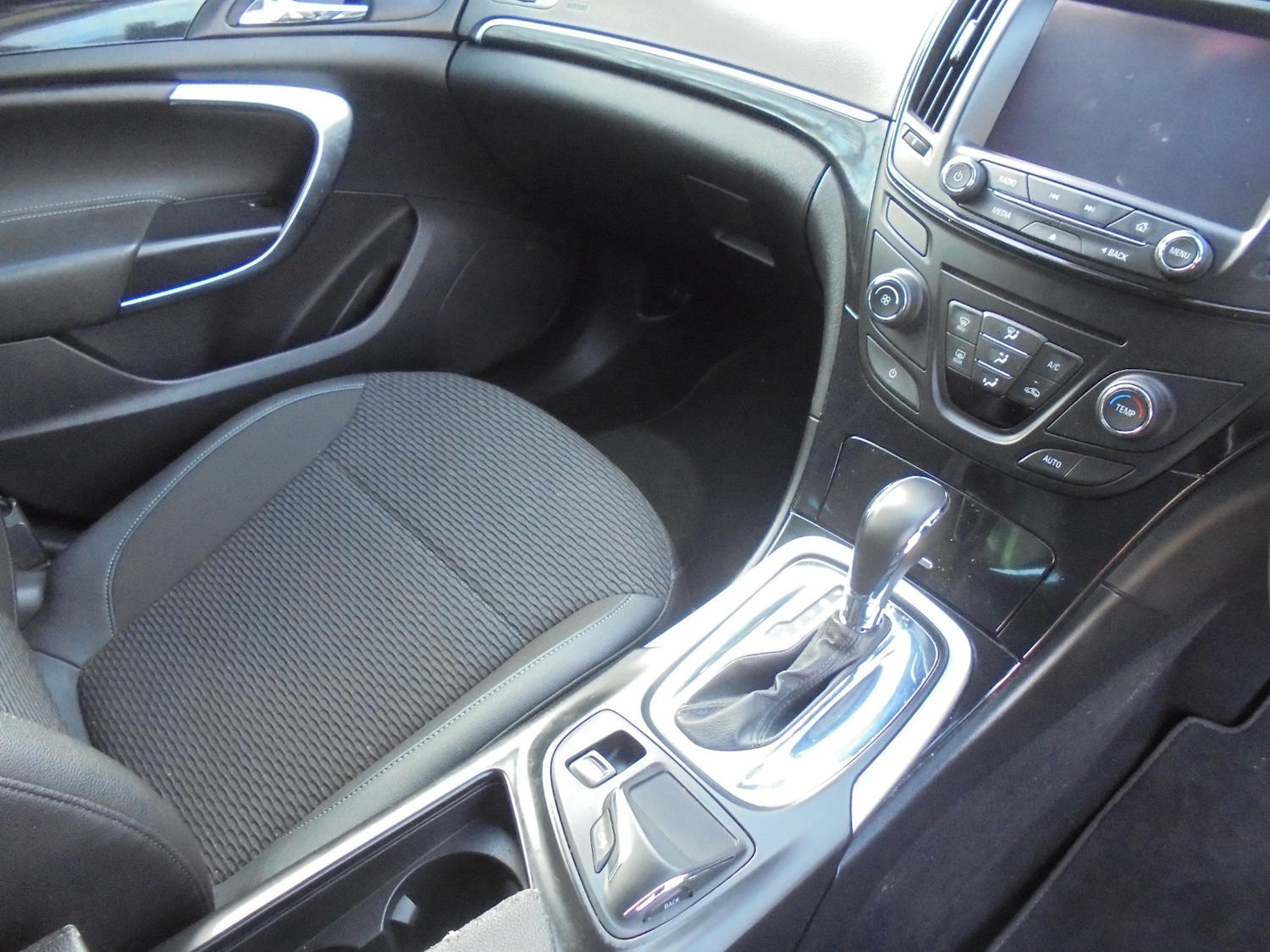 Used Vauxhall Insignia 2015 for sale - 77702672: Photo 6