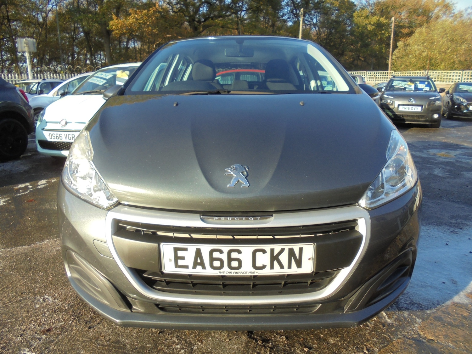 Used Peugeot 208 2017 for sale - 76651115: Photo 3