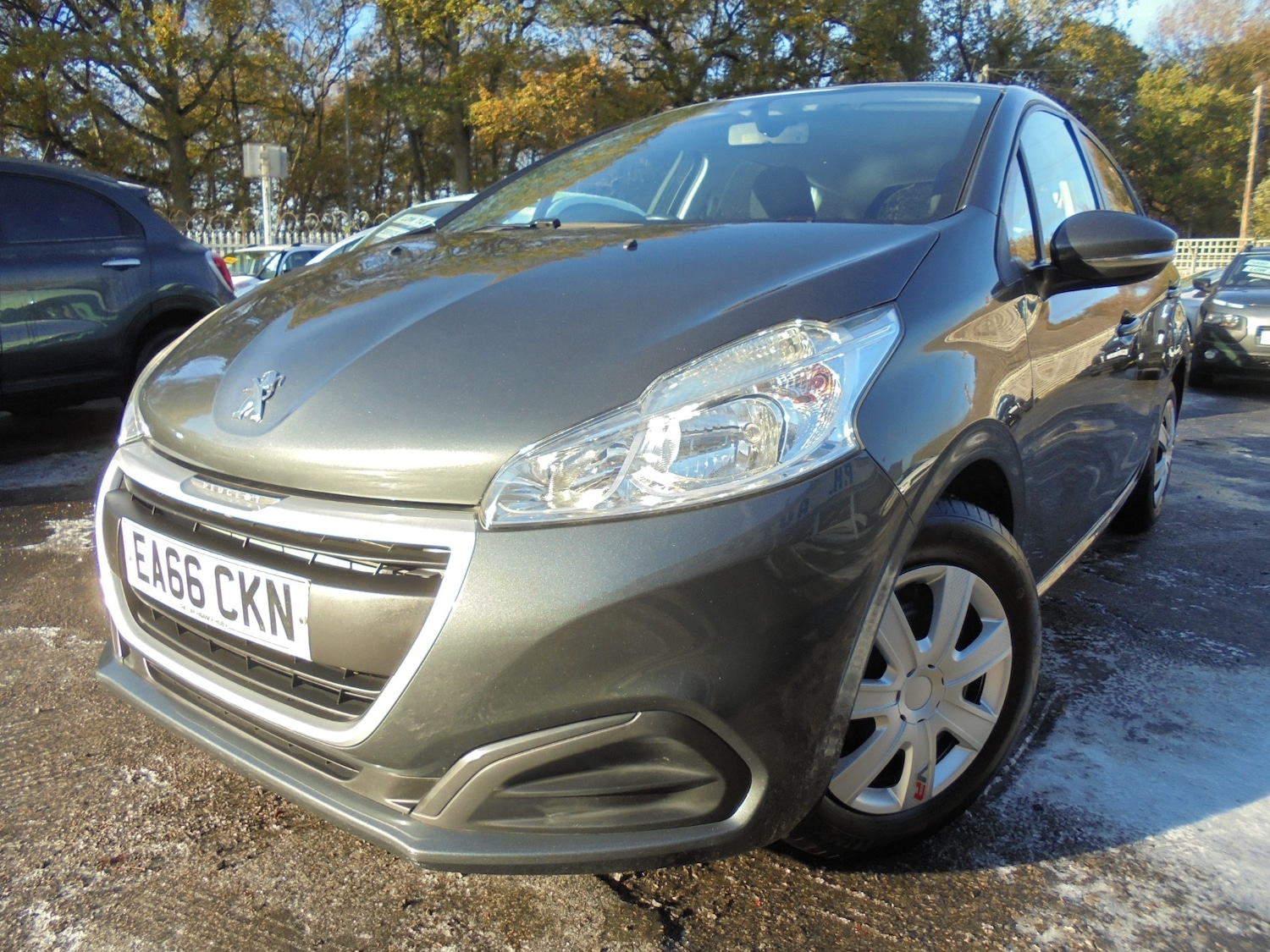 Used Peugeot 208 2017 for sale - 76651115: Photo 5