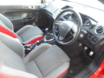 Used Ford Fiesta 2016 for sale - 79478889: Photo
